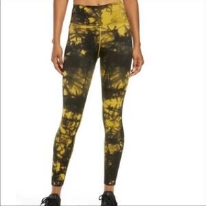 Good American Women's Black & Yellow Tie Dye Leggings Size 1/2 Small Medium